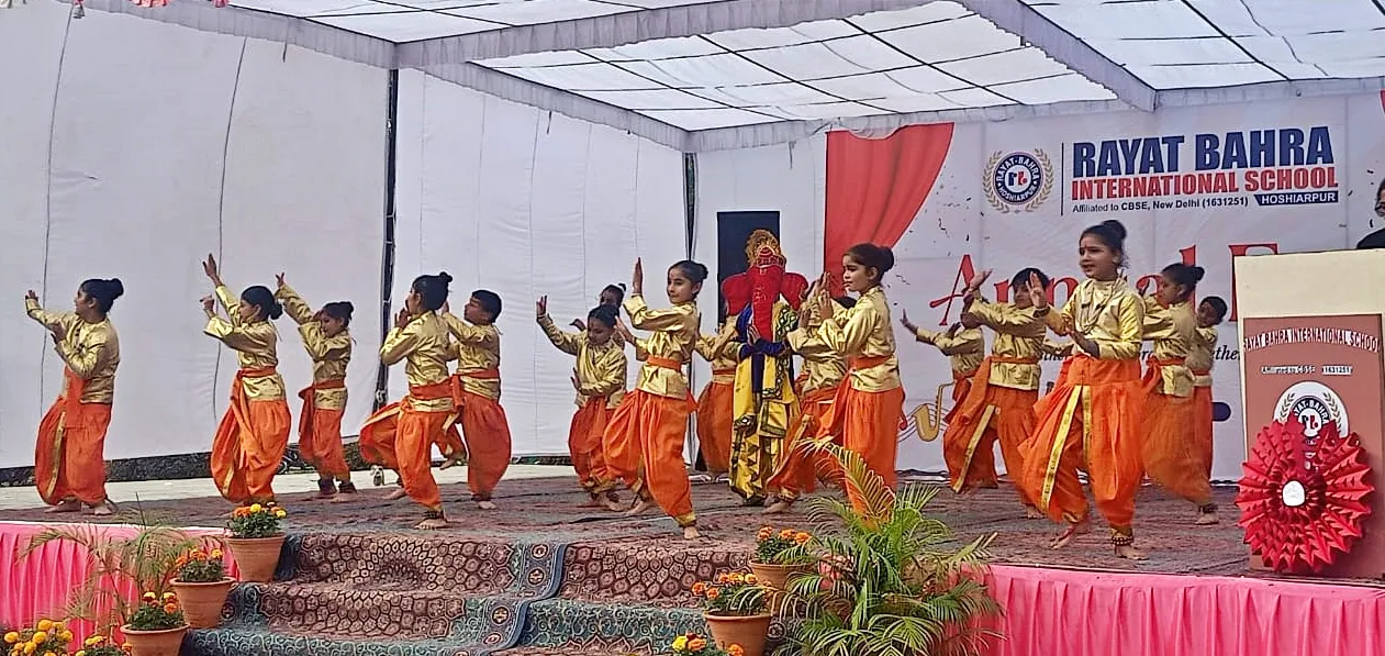 रयात बाहरा इंटरनेशनल स्कूल में वार्षिक उत्सव 2025 उत्साहपूर्वक आयोजित