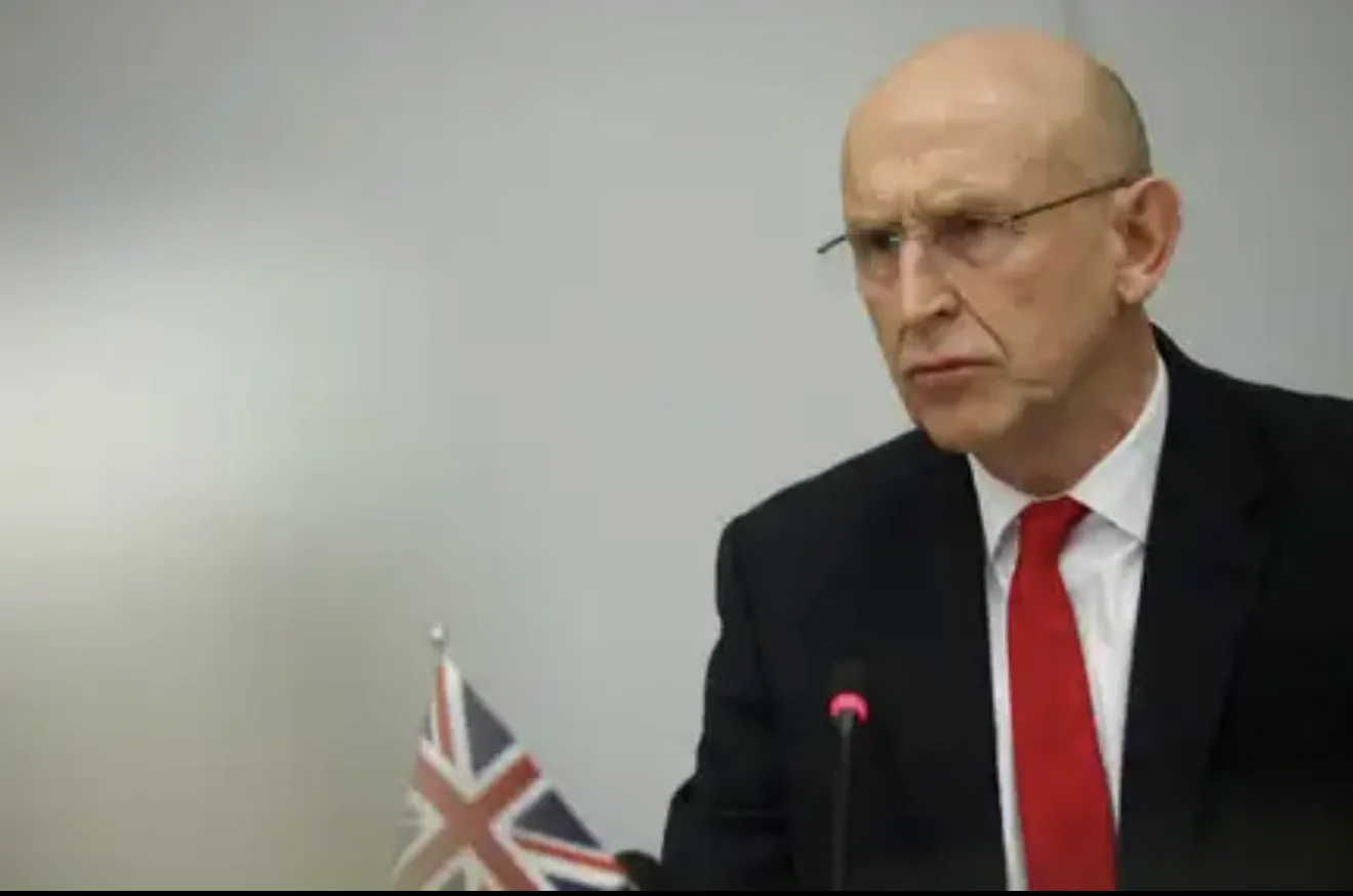 अगर मौका मिले तो युद्ध अपराधों के लिए जिम्मेदार व्यक्ति को रोका जाना चाहिए: यूके रक्षा सचिव