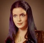 फ़िल्म को चाहिए था चेहरा, पार्टी ने लिख दी किस्मत—देवानंद और ज़ीनत की कहानी