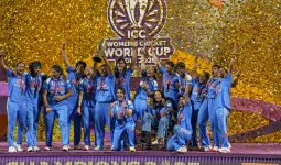 भारत की बेटियों ने रचा इतिहास — दक्षिण अफ्रीका को 52 रन से हराकर पहली बार बनीं महिला वर्ल्ड कप चैंपियन