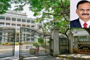 कागजों में कमाई, कुर्सी पर लाखों का मान, चेयरमैन के हिसाब ने बढ़ाई सवालों की तान
