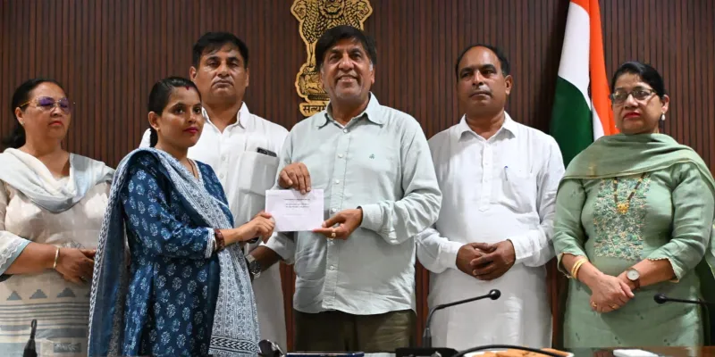 विधायक ज़िम्पा ने 8 आंगनबाड़ी वर्करों व 38 हेल्परों को सौंपे नियुक्ति पत्र