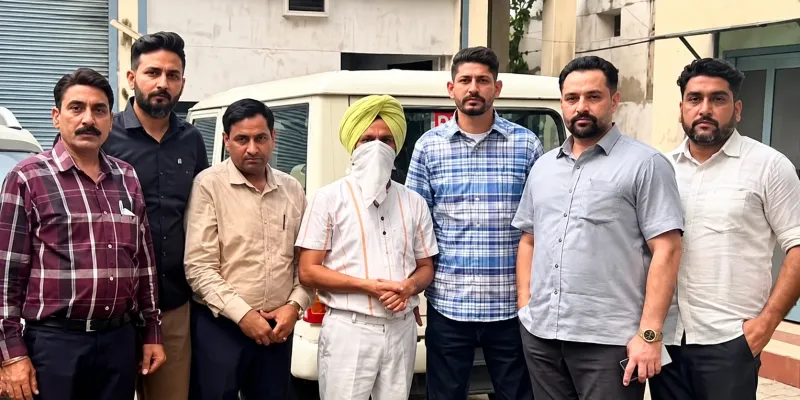     SDO को रिश्वत लेना पड़ा महंगा, ₹50 हजार के साथ विजिलेंस ने पकड़ा
